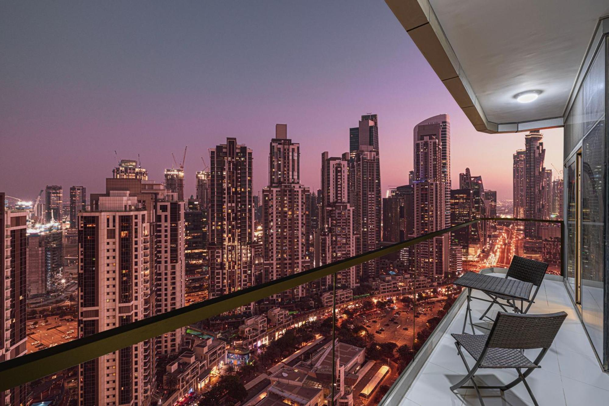 Infinity Pool & Burj Khalifa View L Luxe Paramount Dubaj Exteriér fotografie