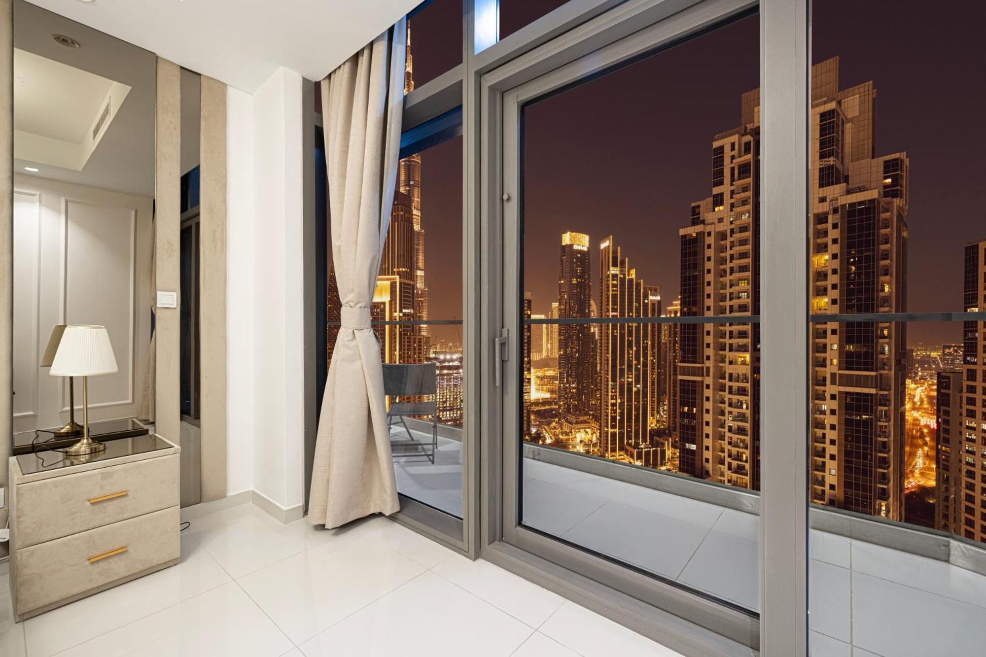 Infinity Pool & Burj Khalifa View L Luxe Paramount Dubaj Exteriér fotografie
